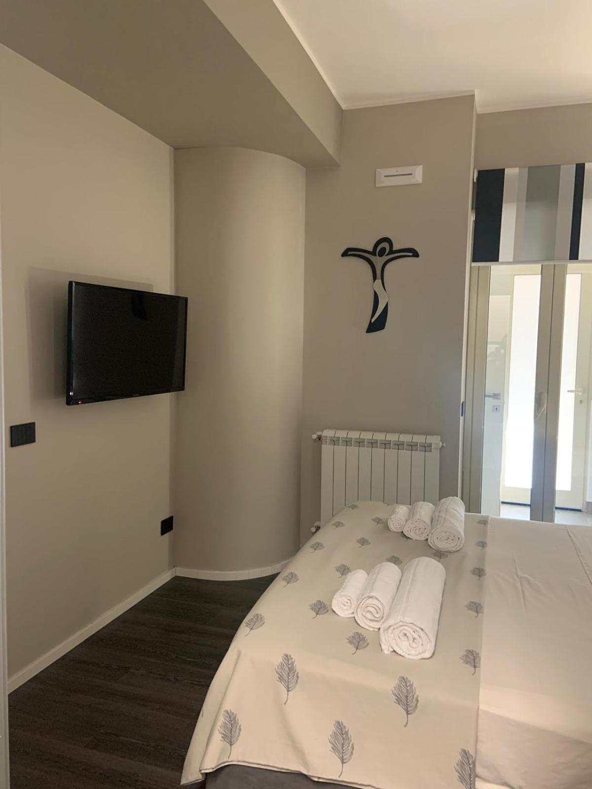 Апартаменты Relais Casa Via Generale Del Buono 13 Милаццо Экстерьер фото